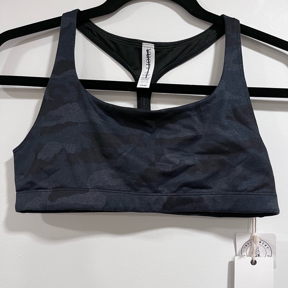 Vuori Black Navy Camo Racerback Sports Bra Small